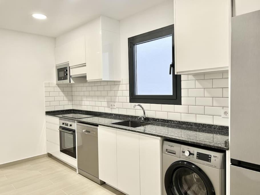 Moderno Apartamento Con Terraza En La Azotea Roses Exterior foto