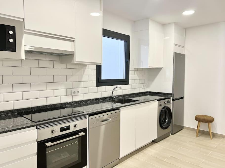 Moderno Apartamento Con Terraza En La Azotea Roses Exterior foto